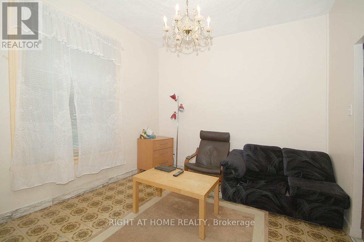 Property at 153 PERCY STREET image 3