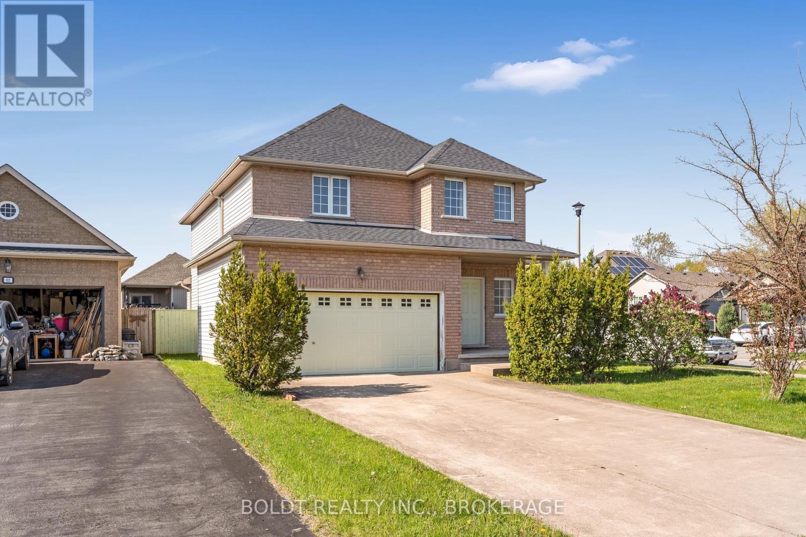 Property at 4 HENLEY COURT image 3