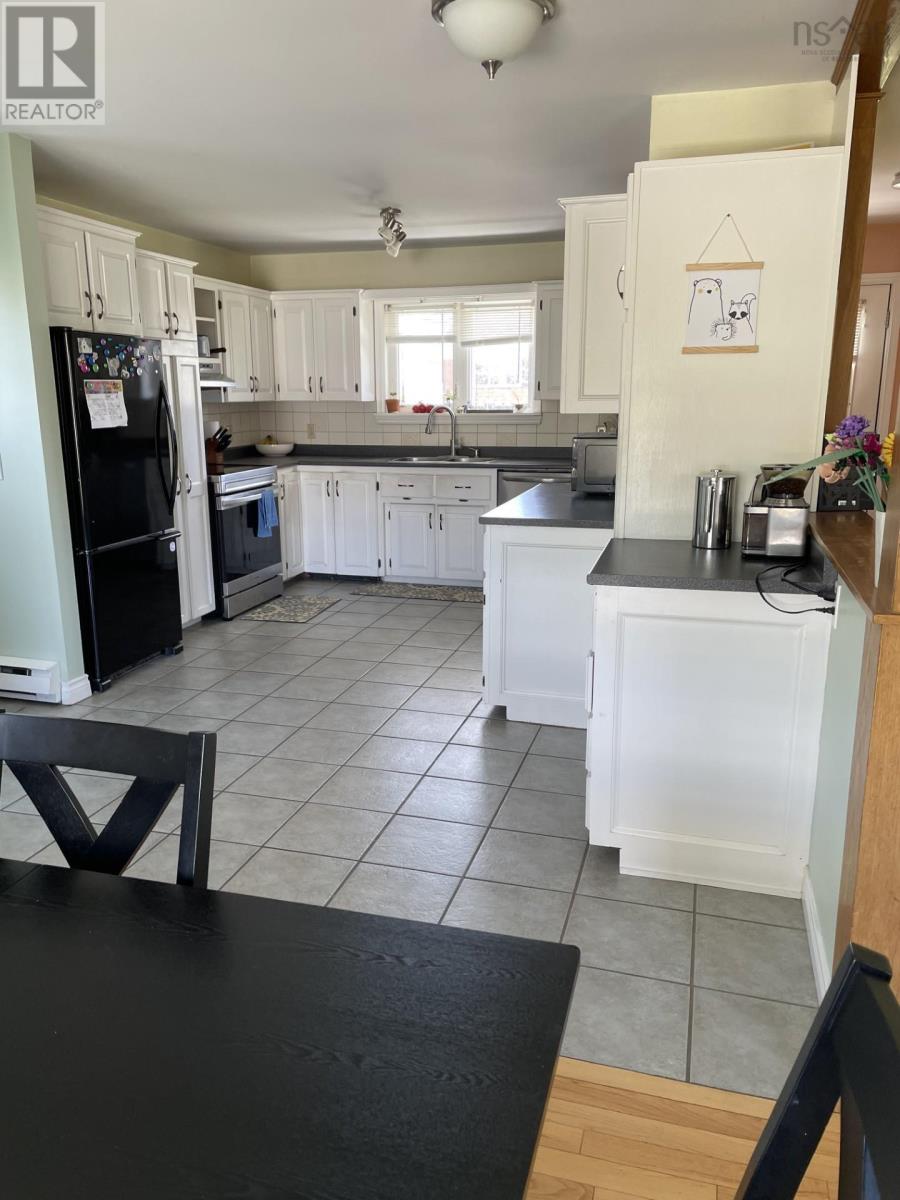 6 Whidden Street, Antigonish, Nova Scotia  B2G 2T2 - Photo 4 - 202511311
