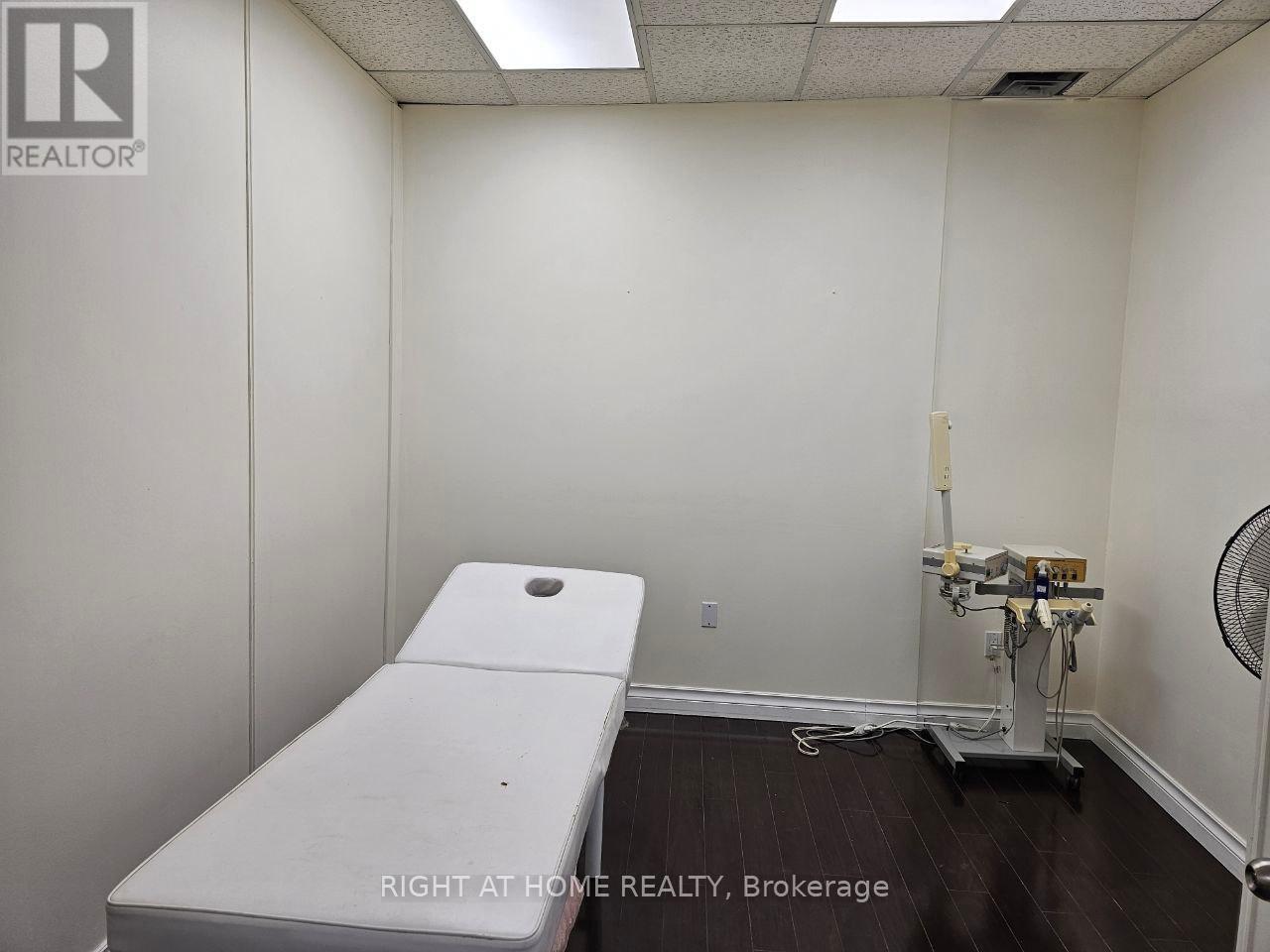 201 - 10670 Yonge Street, Richmond Hill, Ontario  L4C 3C9 - Photo 10 - N11946486