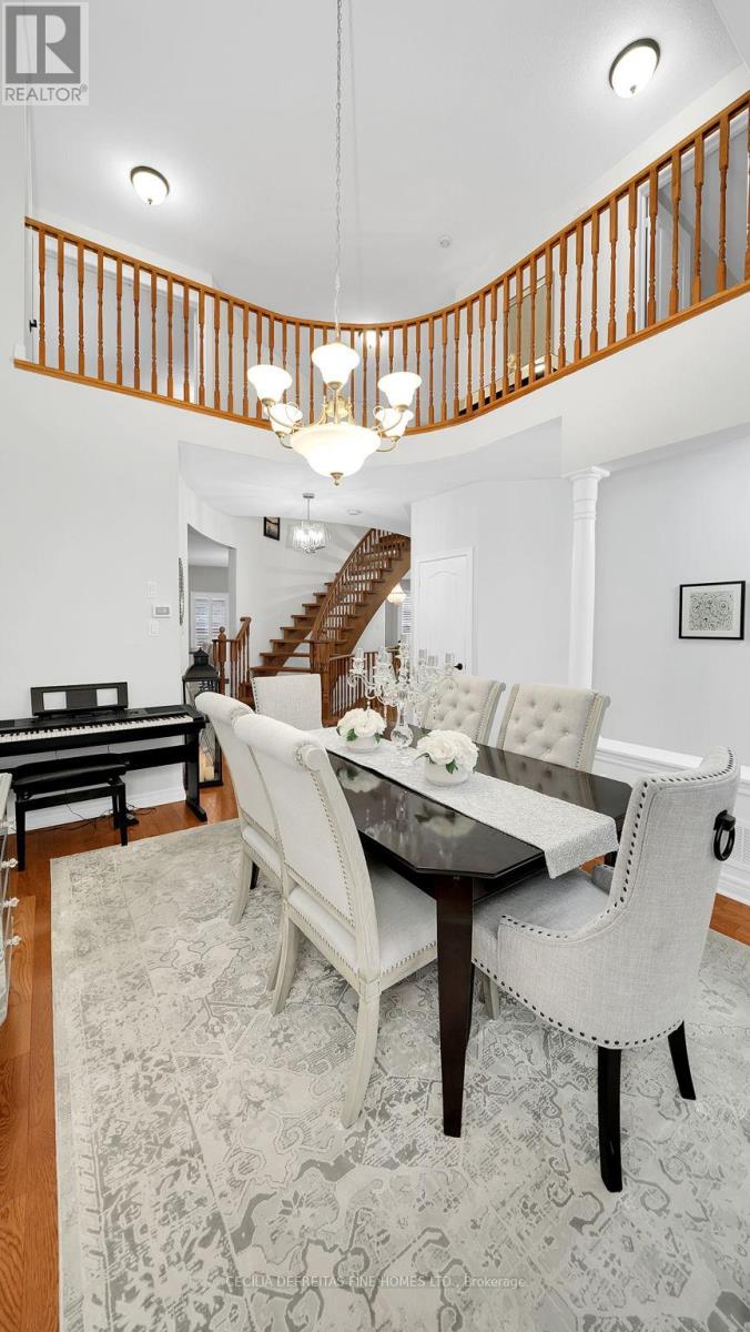 26 Ledge Rock Drive, Vaughan, Ontario  L4H 2G5 - Photo 6 - N12035675