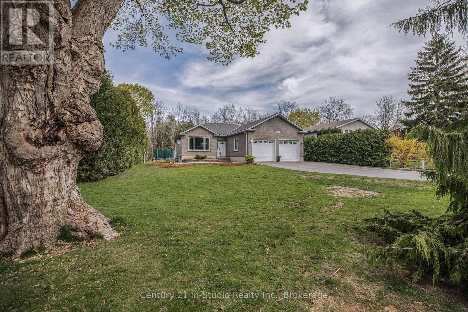 Property at 406 ALICE STREET image 2