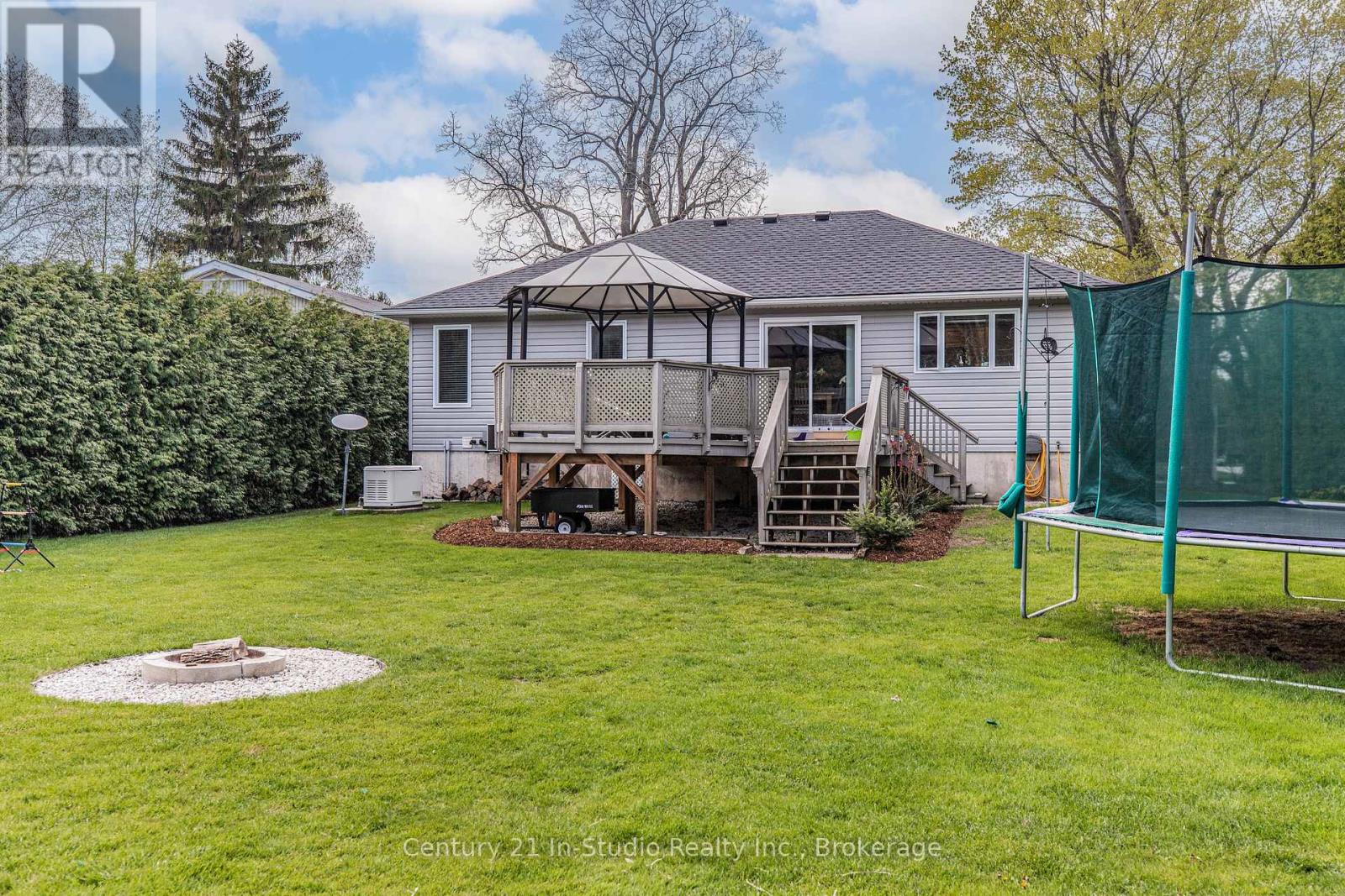 406 Alice Street, Saugeen Shores, Ontario  N0H 2L0 - Photo 29 - X12154113