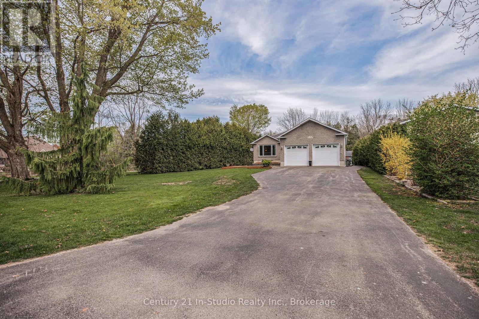 Property at 406 ALICE STREET image 3