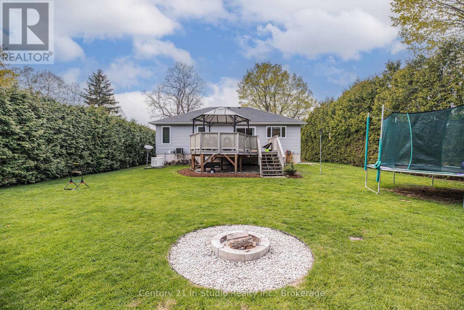406 Alice Street, Saugeen Shores, Ontario  N0H 2L0 - Photo 30 - X12154113