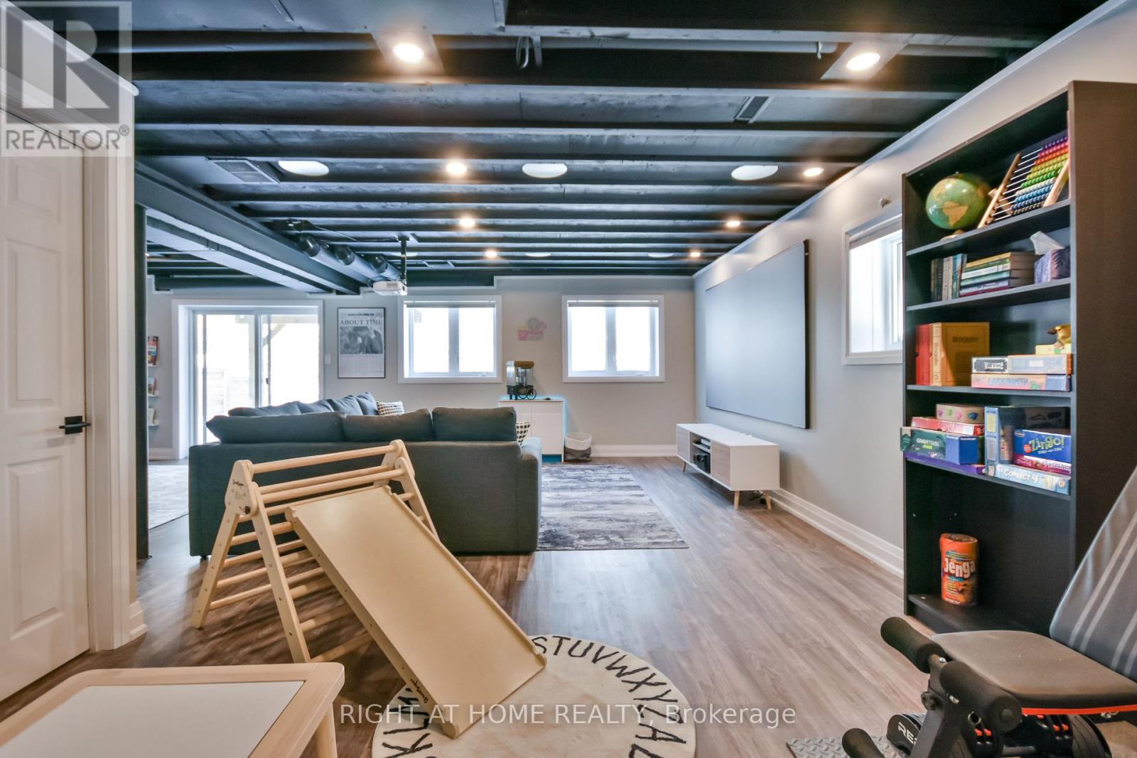 51 Franklin Trail, Barrie, Ontario  L9J 0J1 - Photo 37 - S12026431