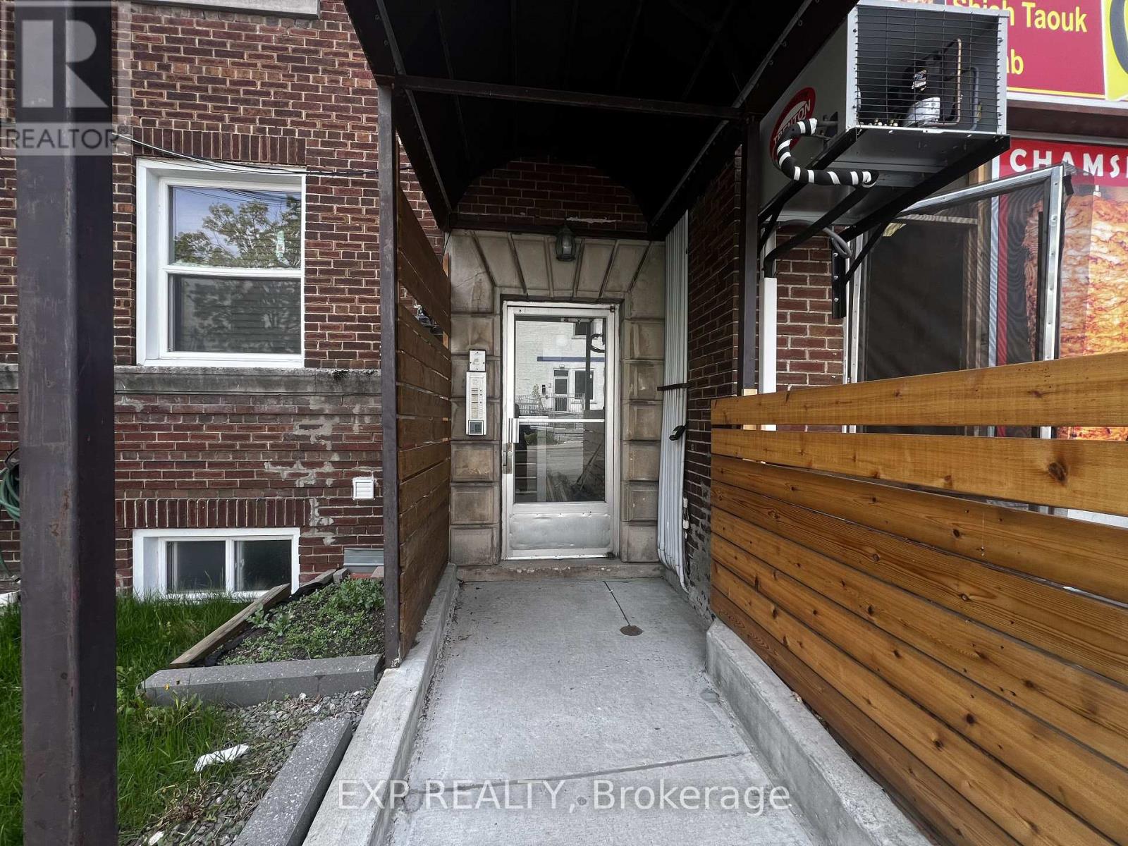 11 - 102 Greensides Avenue, Toronto, Ontario  M6C 1B9 - Photo 12 - C12153936