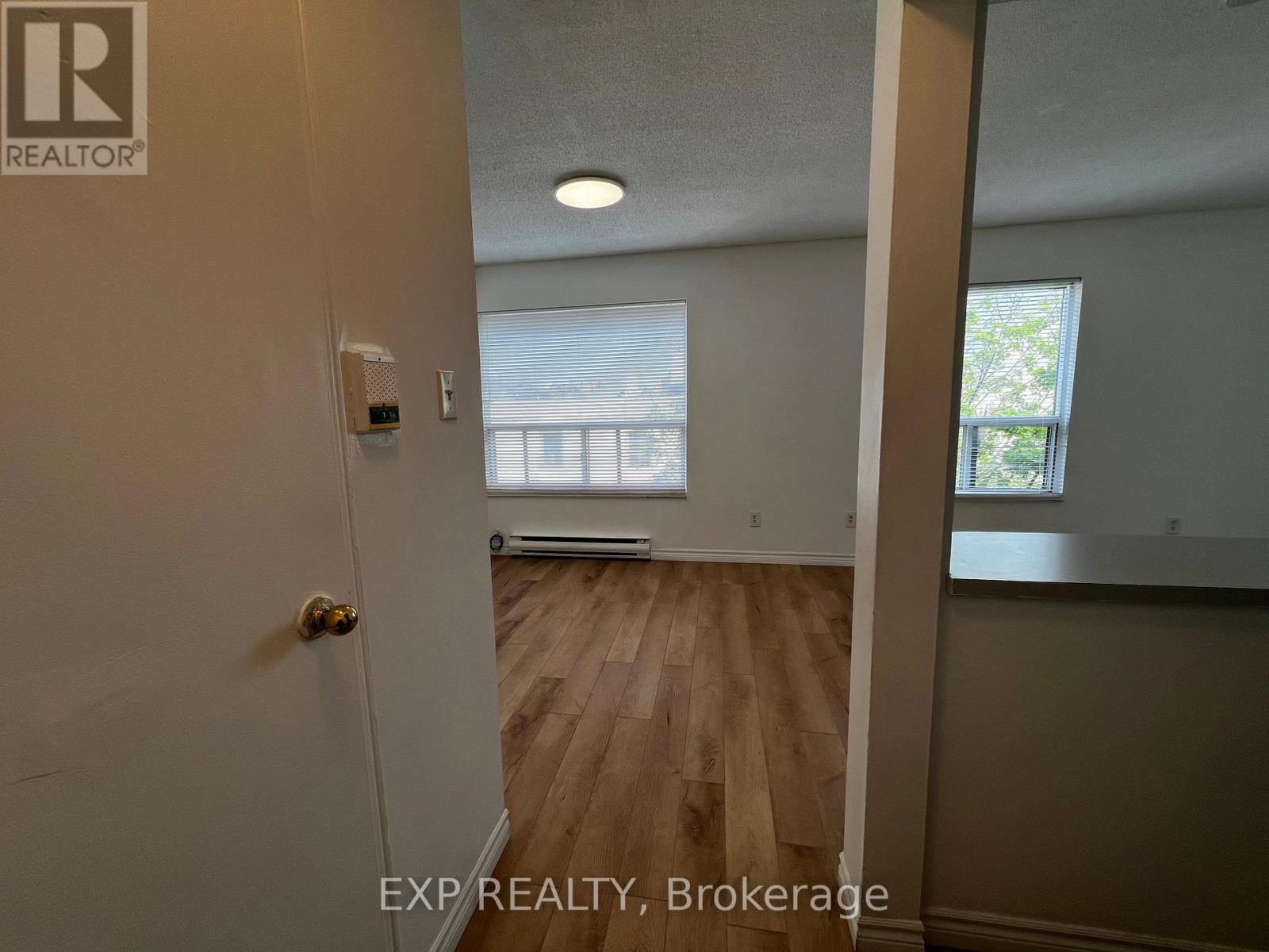 16 - 102 Greensides Avenue, Toronto, Ontario  M6C 1B9 - Photo 8 - C12153942