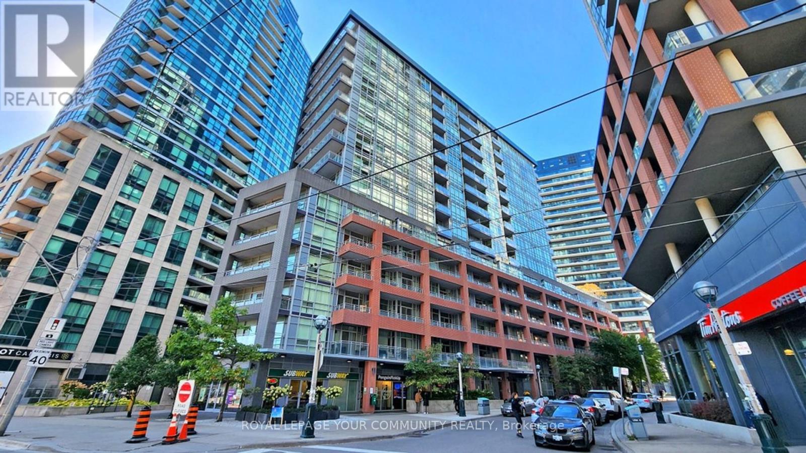 1002 - 15 Bruyeres Mews, Toronto, Ontario  M5V 0A7 - Photo 1 - C12154026