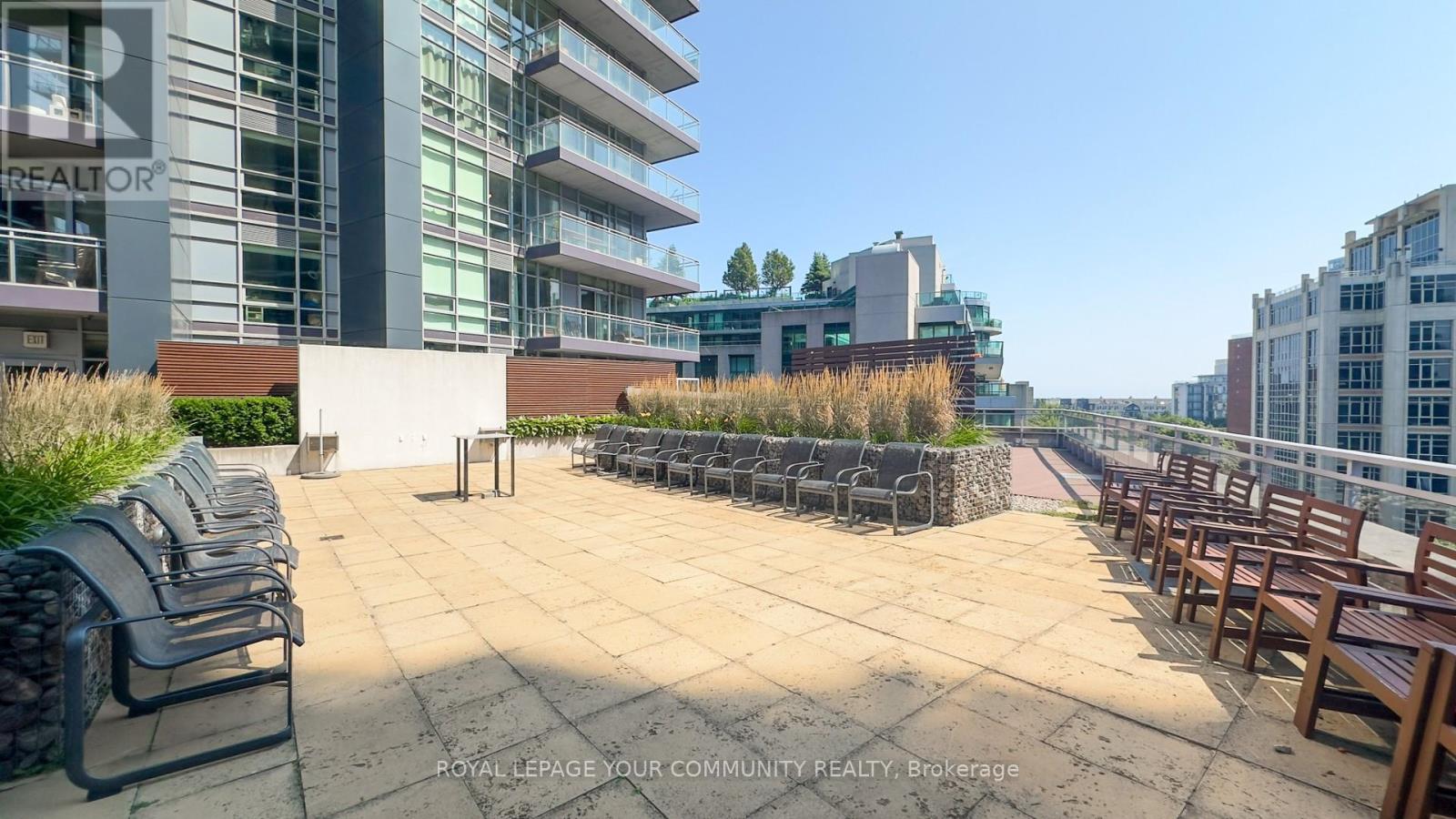 1002 - 15 Bruyeres Mews, Toronto, Ontario  M5V 0A7 - Photo 23 - C12154026