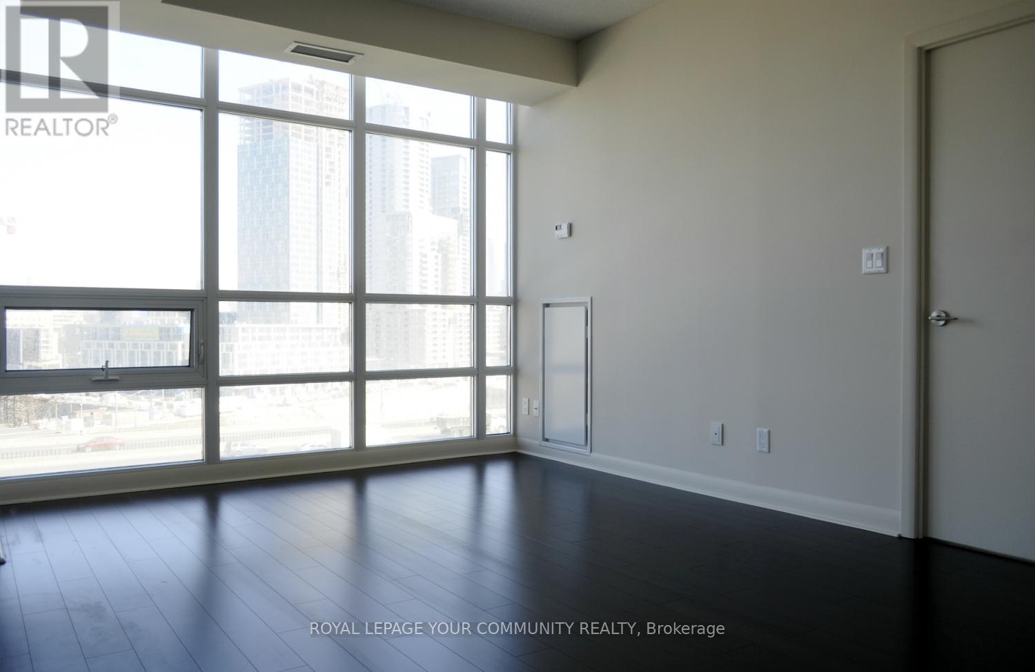 1002 - 15 Bruyeres Mews, Toronto, Ontario  M5V 0A7 - Photo 7 - C12154026