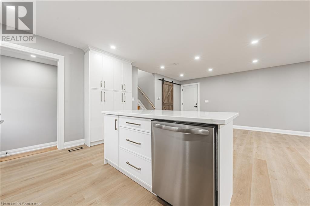 572 Greenhill Avenue, Hamilton, Ontario  L8K 5E8 - Photo 9 - 40726525