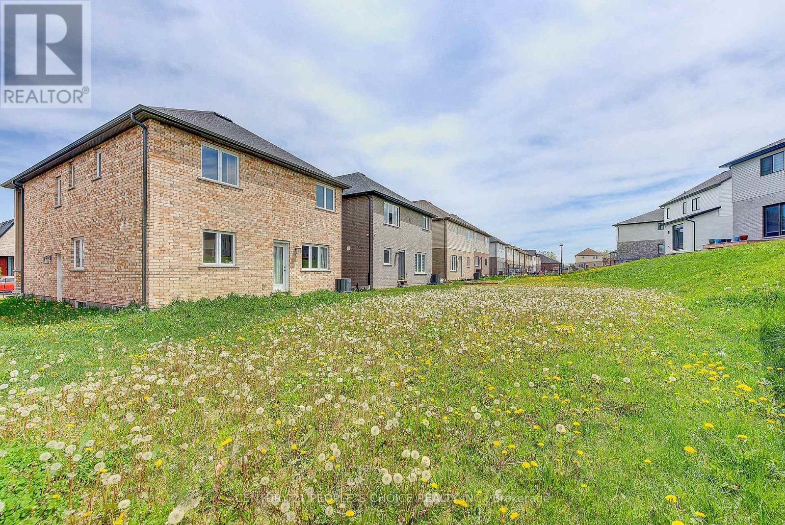 3048 Doyle Drive, London South, Ontario  N6M 0G9 - Photo 38 - X12146538
