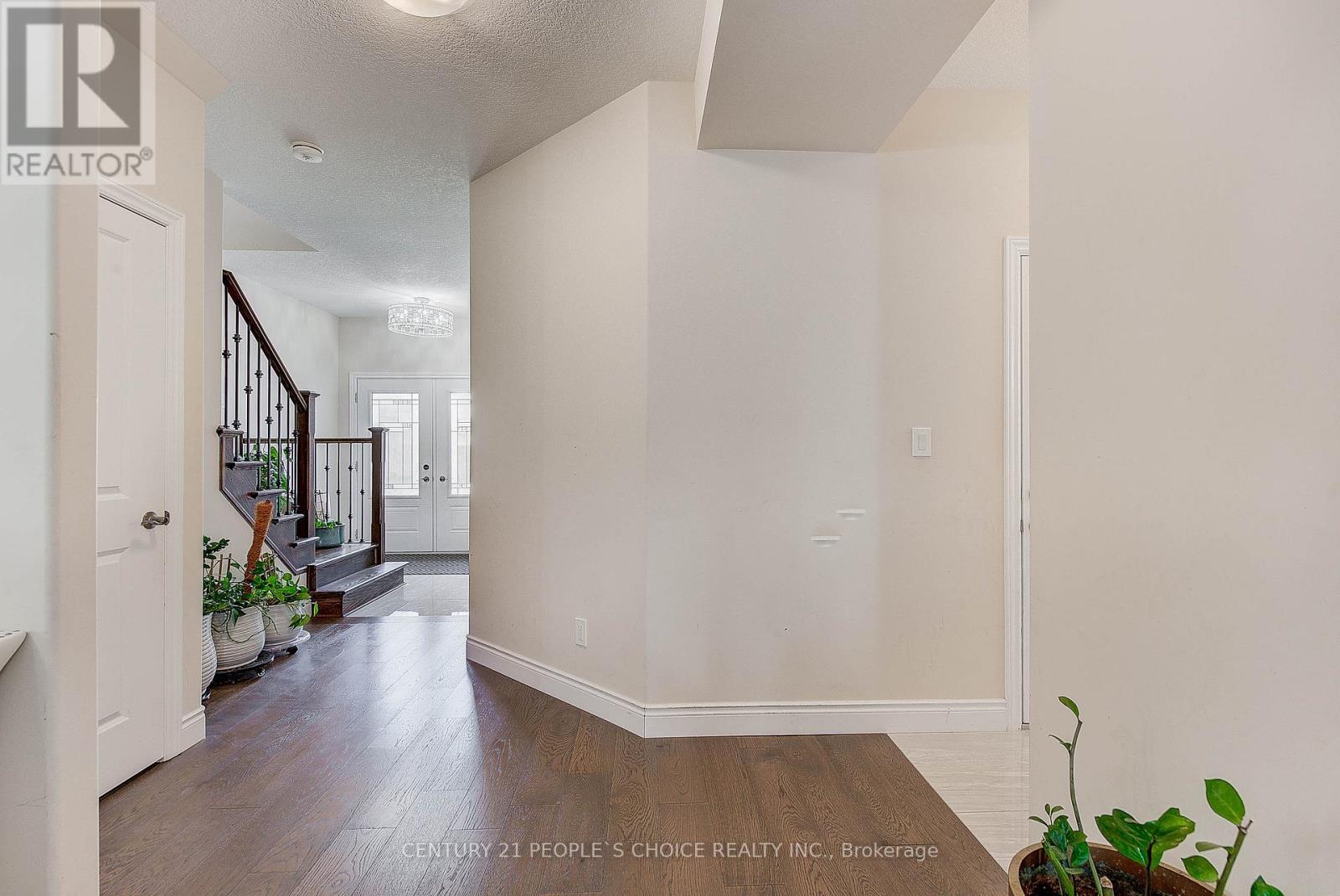 3048 Doyle Drive, London South, Ontario  N6M 0G9 - Photo 6 - X12146538