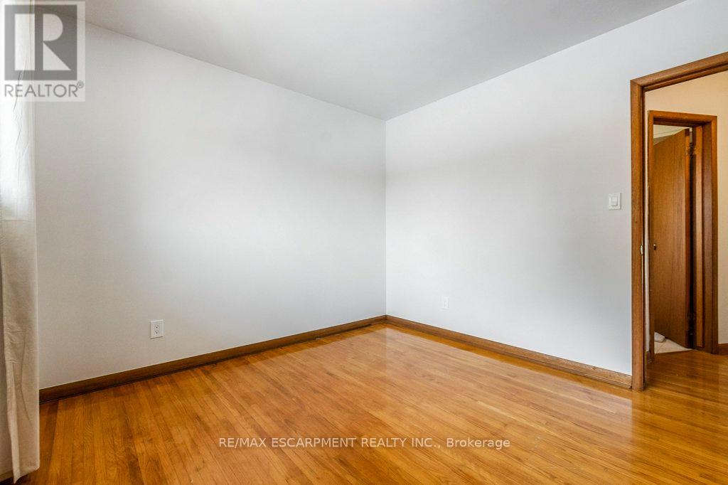 30 Terrace Avenue, Welland, Ontario  L3C 2C4 - Photo 25 - X12147650
