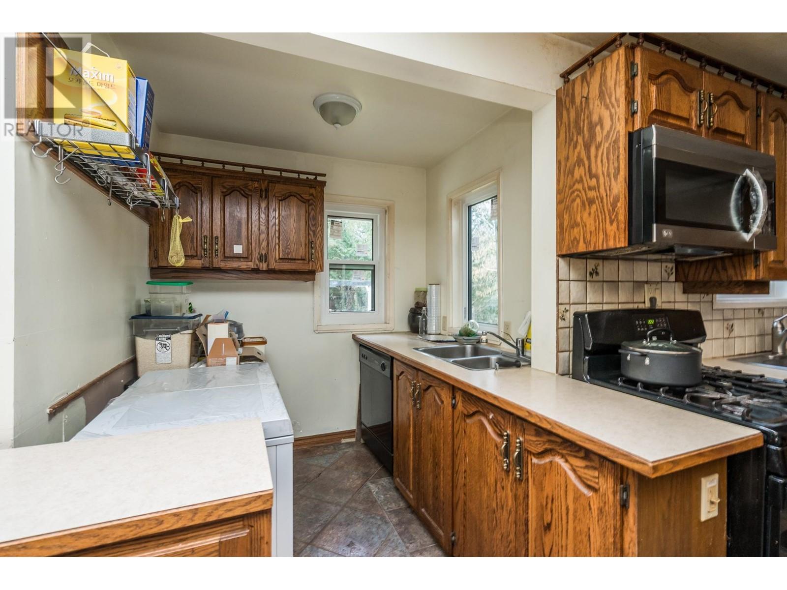 12899 230 Street, Maple Ridge, British Columbia  V2X 0M4 - Photo 13 - R3003670