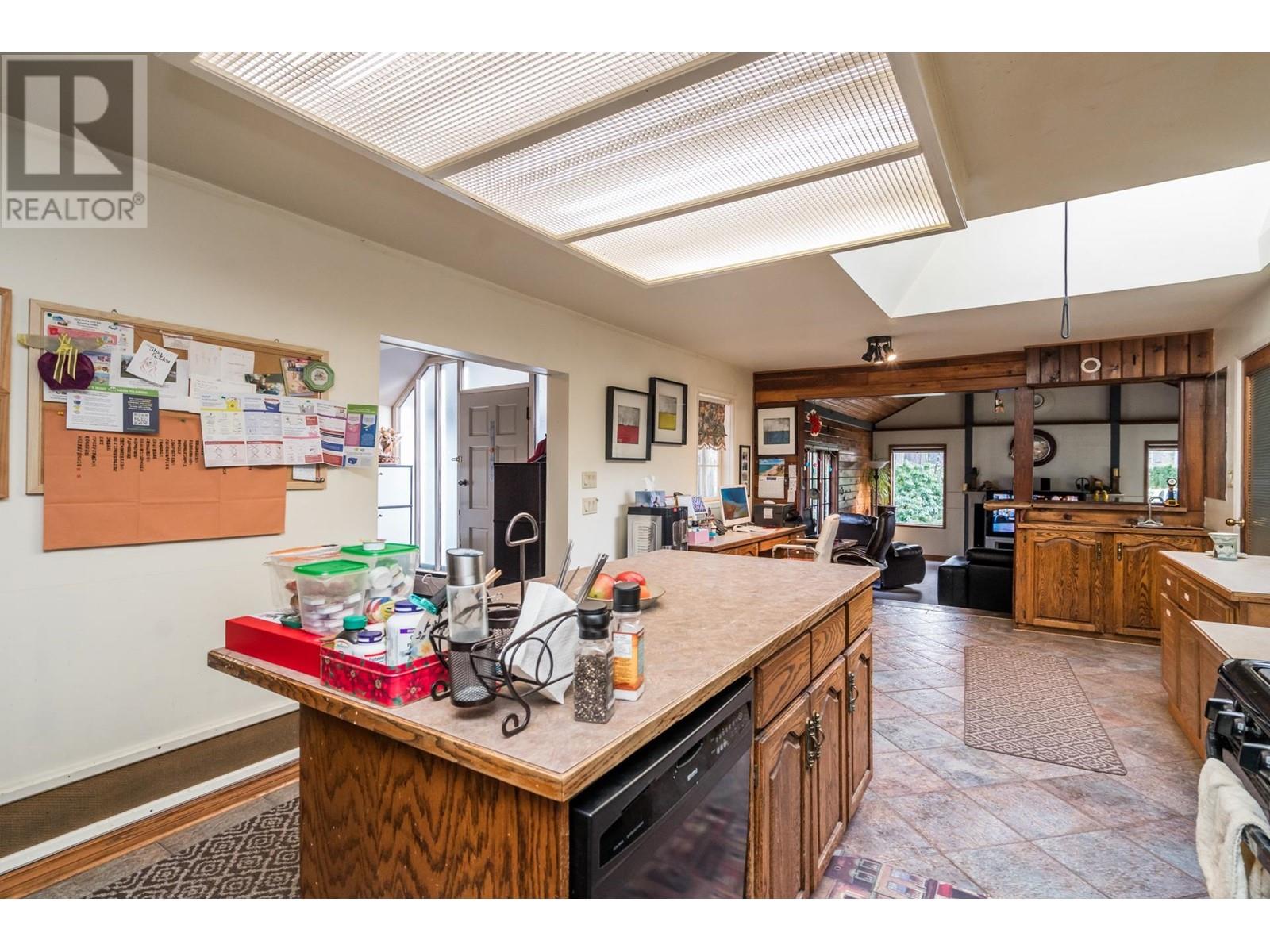 12899 230 Street, Maple Ridge, British Columbia  V2X 0M4 - Photo 10 - R3003670