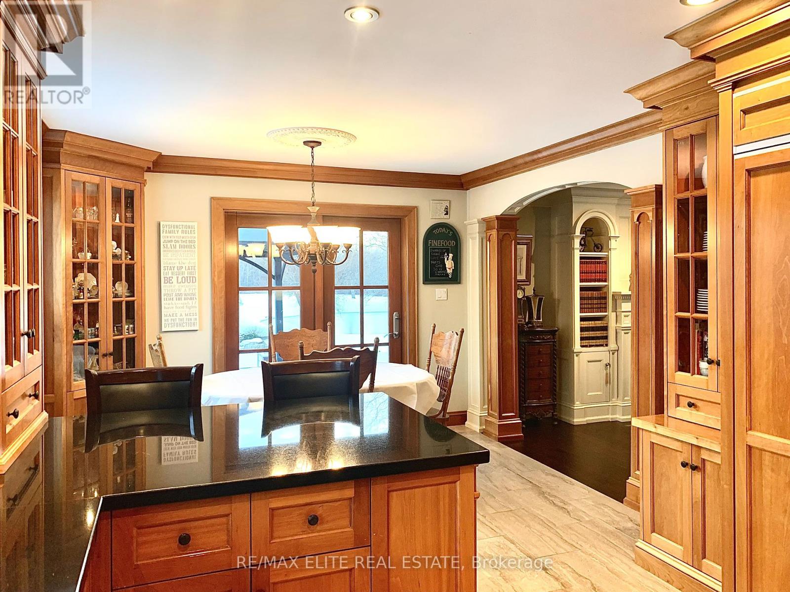 5427 Ravenshoe Road, East Gwillimbury, Ontario  L0E 1R0 - Photo 20 - N12154043