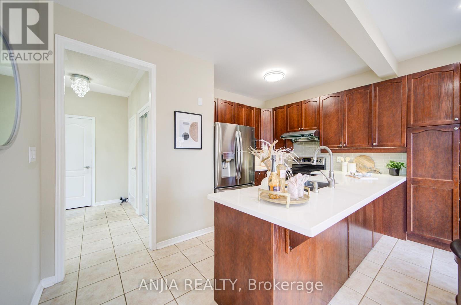 1 Outlook Terrace Drive, Markham (Greensborough), Ontario  L6E 1K1 - Photo 17 - N12154084