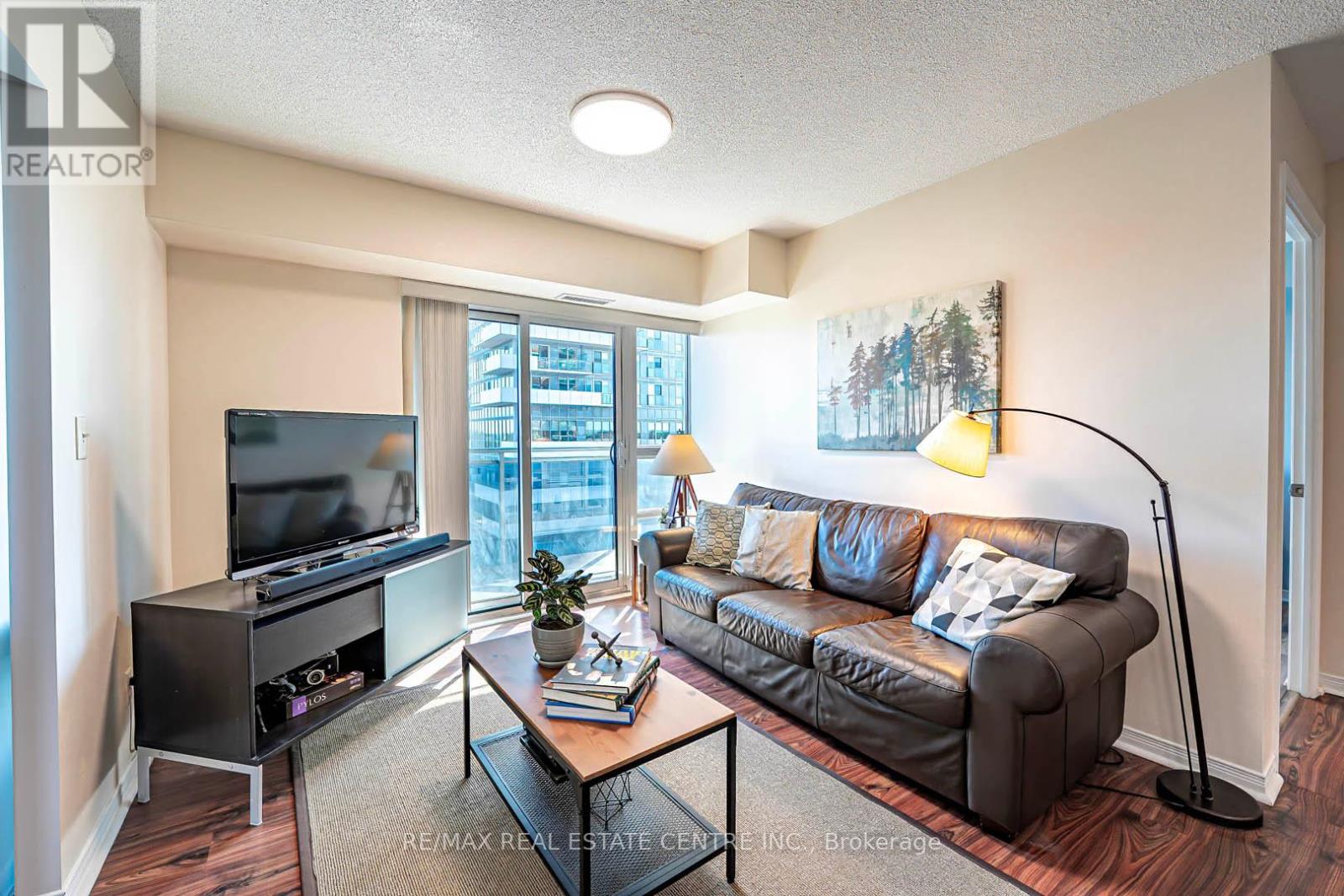 505 - 215 Queen Street E, Brampton, Ontario  L6W 0A9 - Photo 10 - W12153929