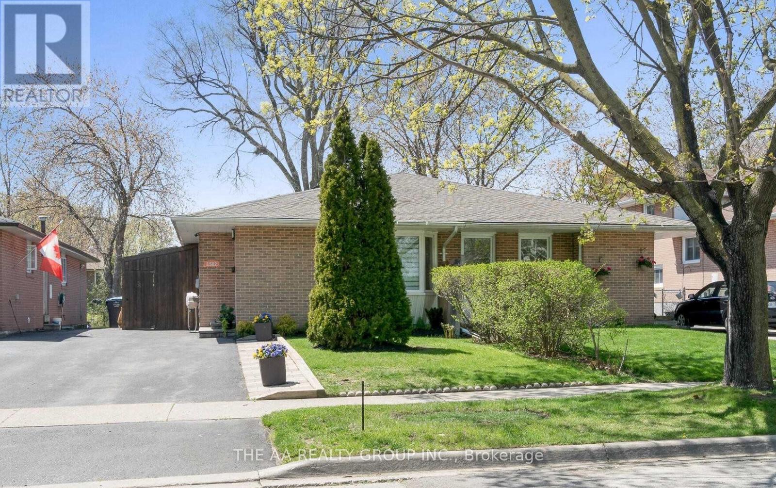 Bsmt - 1502 Thetford Court, Mississauga, Ontario  L5J 3N5 - Photo 1 - W12154020