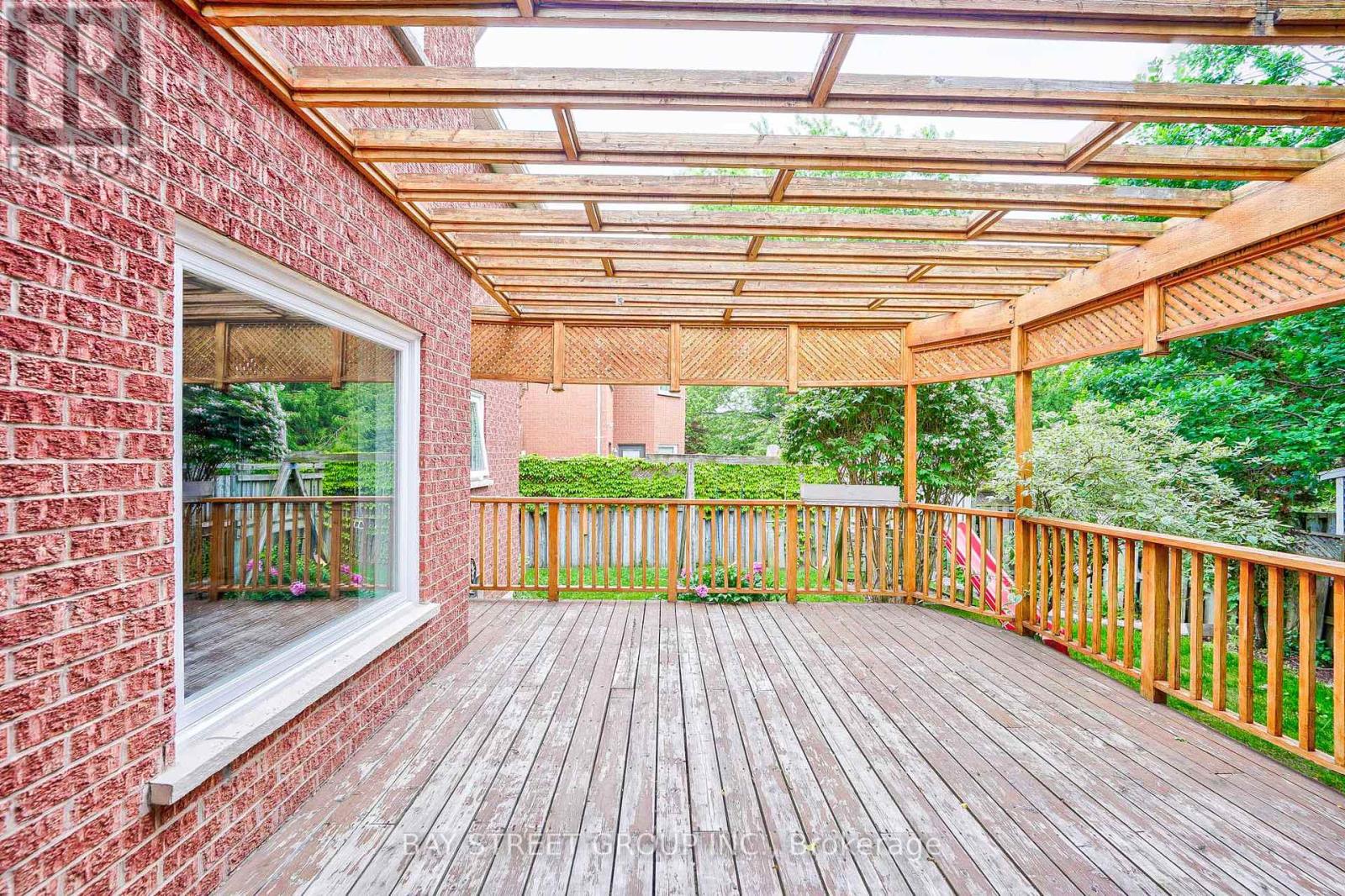 1122 Lambton Drive, Oakville, Ontario  L6J 7P3 - Photo 38 - W12154036