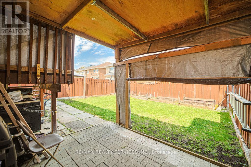 33 Fishing Crescent, Brampton, Ontario  L6V 4S4 - Photo 50 - W12154063