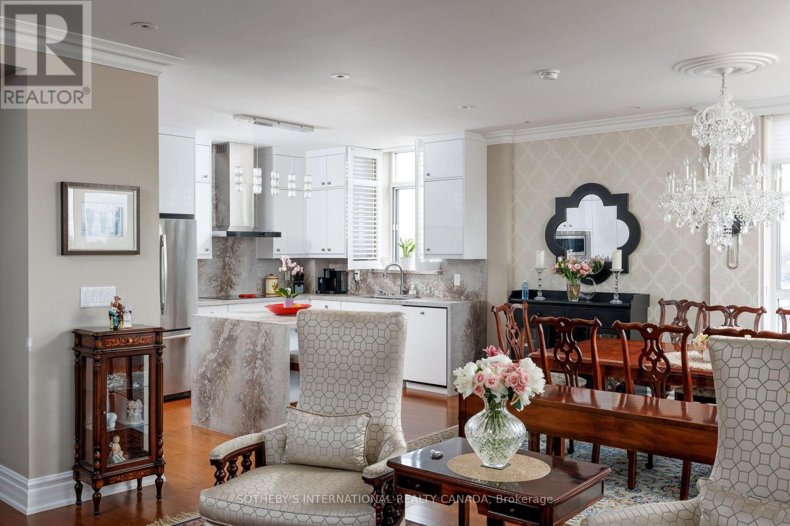 601 - 935 Royal York Road, Toronto (Stonegate-Queensway), Ontario  M8Y 4H1 - Photo 12 - W12154096