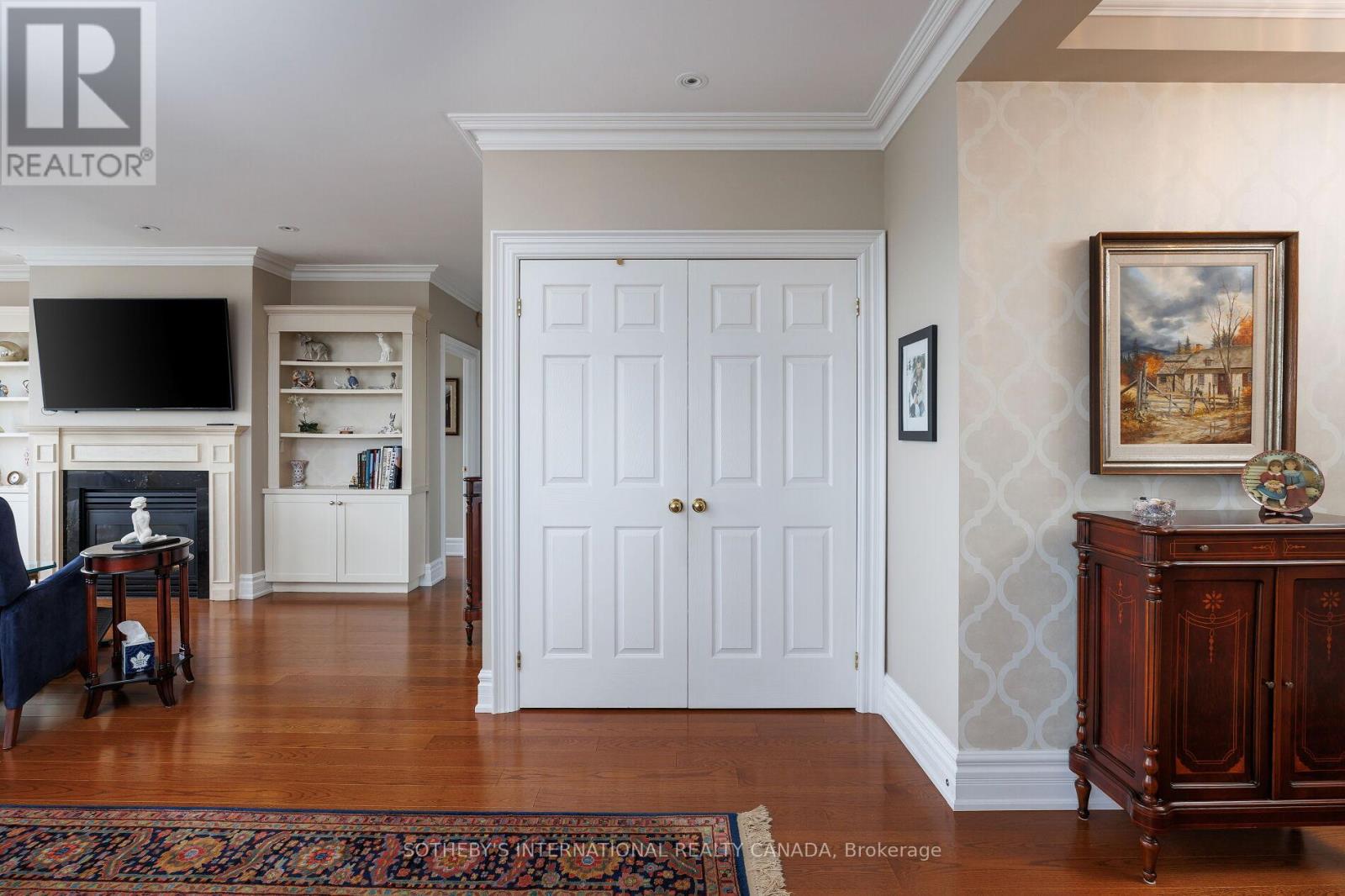 601 - 935 Royal York Road, Toronto (Stonegate-Queensway), Ontario  M8Y 4H1 - Photo 6 - W12154096