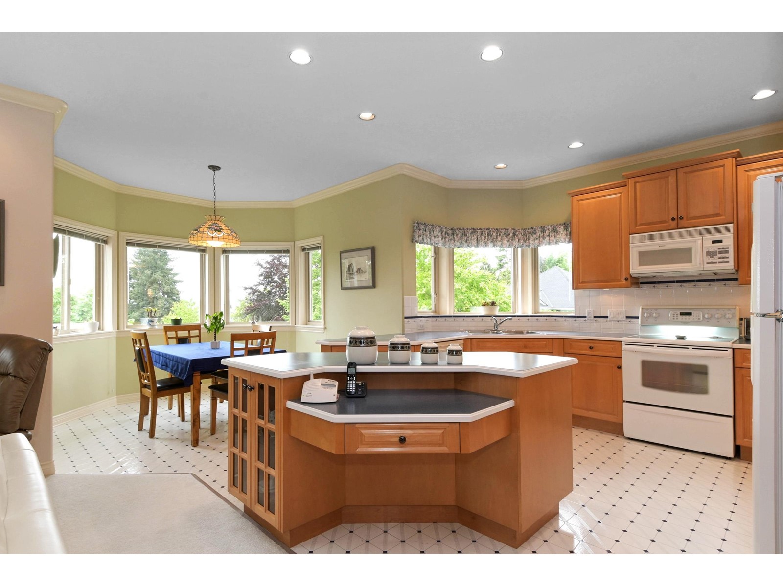 18618 54a Avenue, Surrey, British Columbia  V3S 8L5 - Photo 13 - R3000938