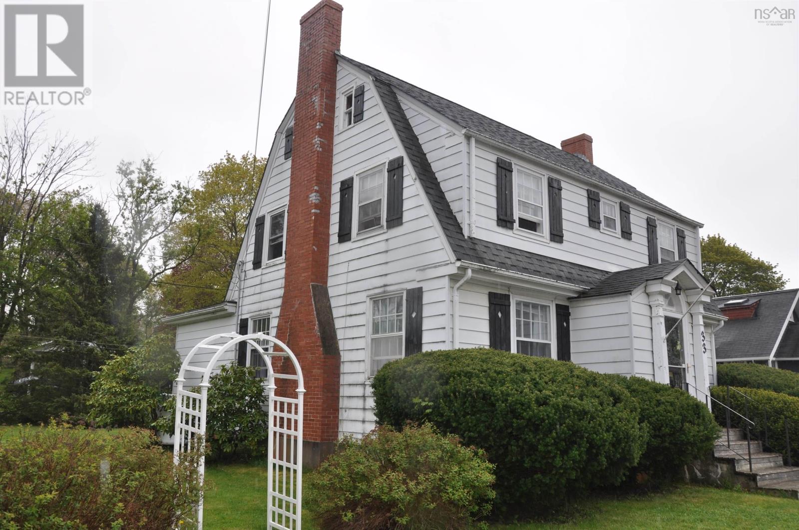 Property at 33 Caldwell Street N image 5