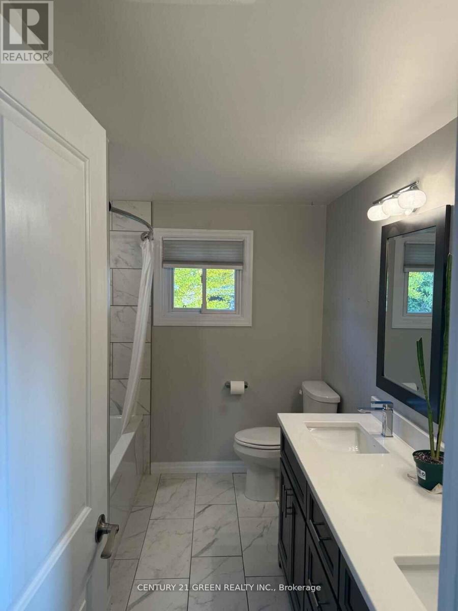 720 Hillary Street, Sarnia, Ontario  N7T 7T8 - Photo 8 - X12153918
