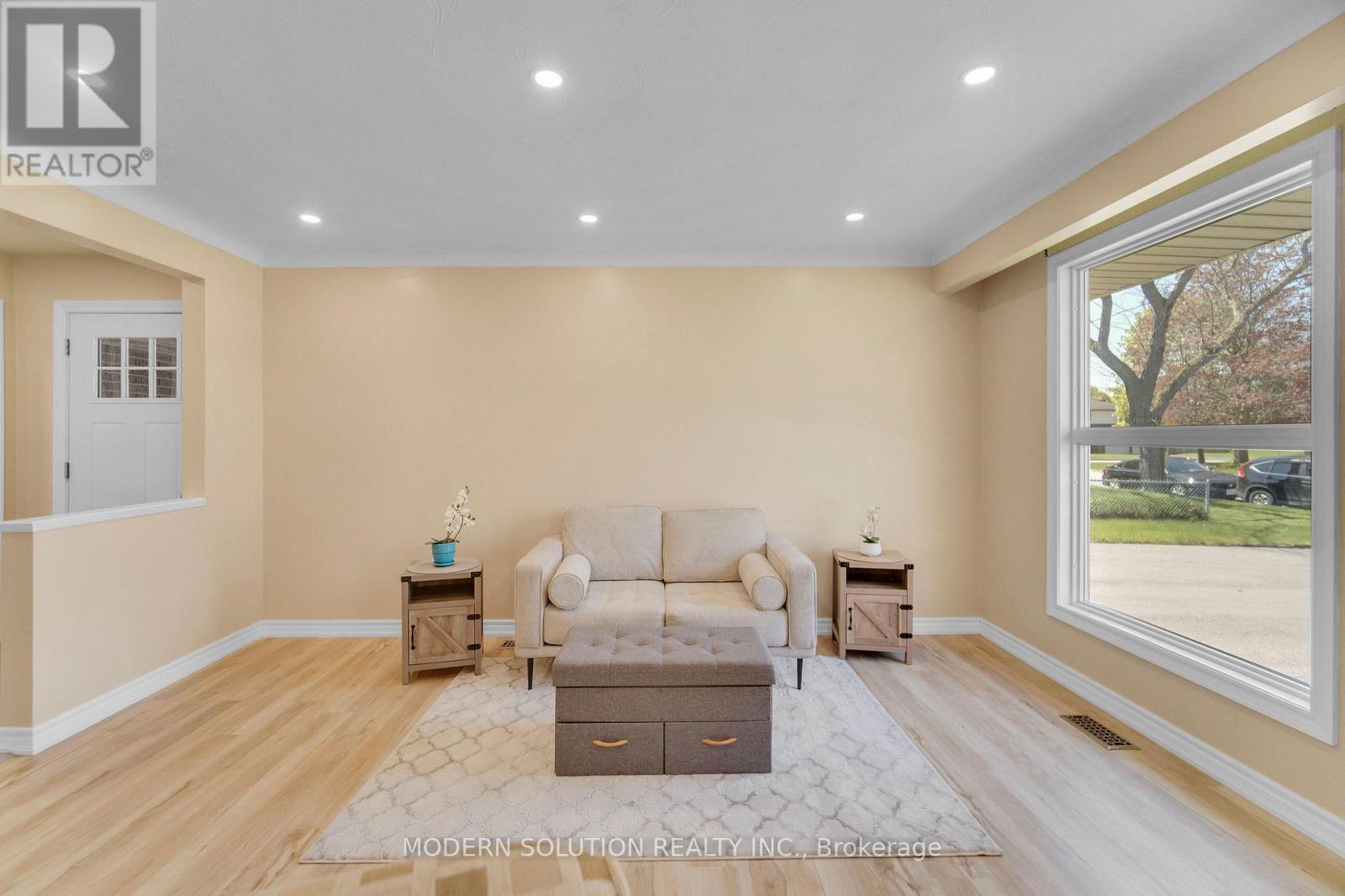 90 Glen Park Road, St. Catharines, Ontario  L2N 3E9 - Photo 10 - X12153947