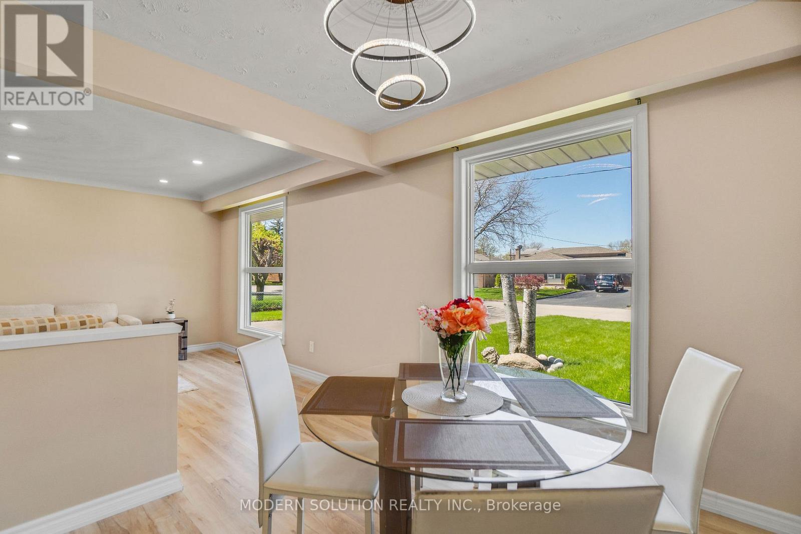 90 Glen Park Road, St. Catharines, Ontario  L2N 3E9 - Photo 12 - X12153947