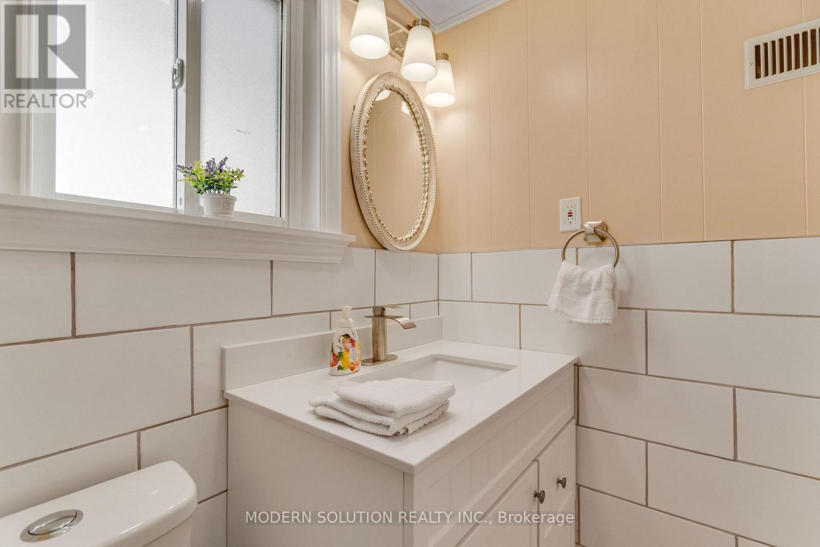 90 Glen Park Road, St. Catharines, Ontario  L2N 3E9 - Photo 26 - X12153947