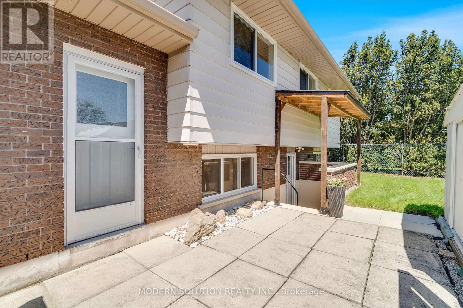 90 Glen Park Road, St. Catharines, Ontario  L2N 3E9 - Photo 34 - X12153947