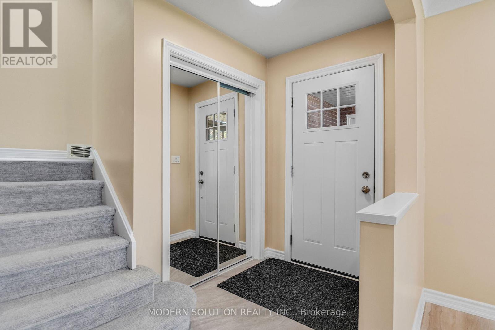90 Glen Park Road, St. Catharines, Ontario  L2N 3E9 - Photo 6 - X12153947