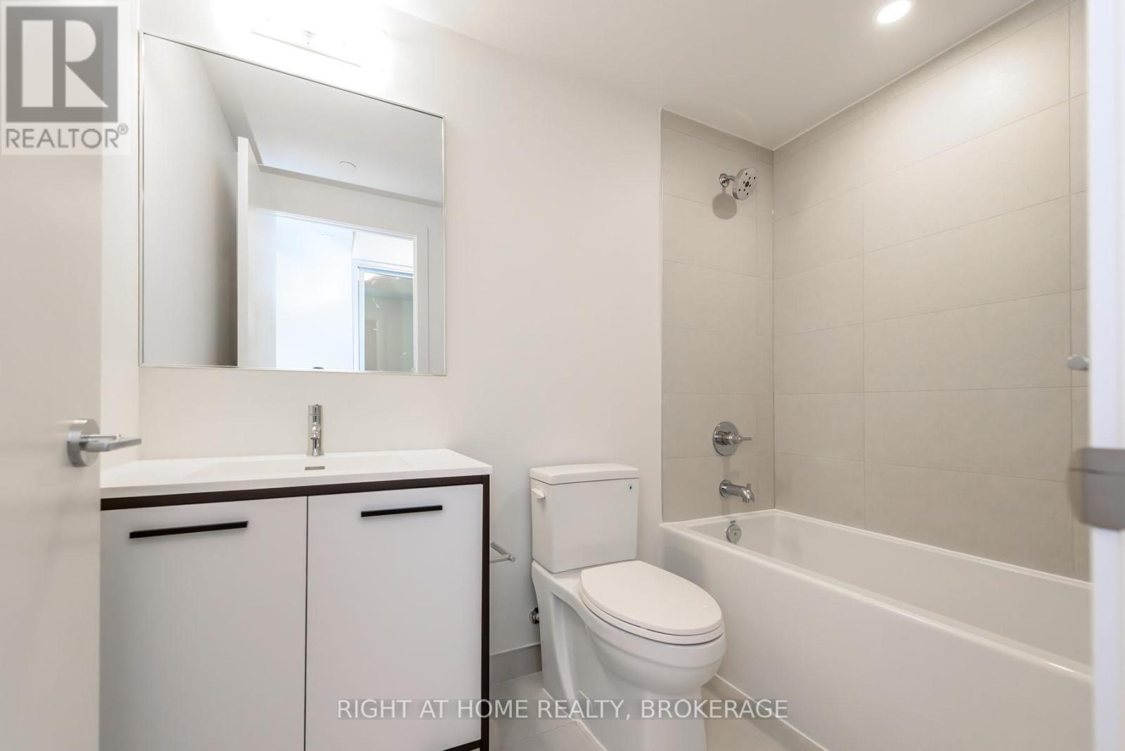 712 - 385 Winston Road, Grimsby, Ontario  L3M 0J2 - Photo 16 - X12153979