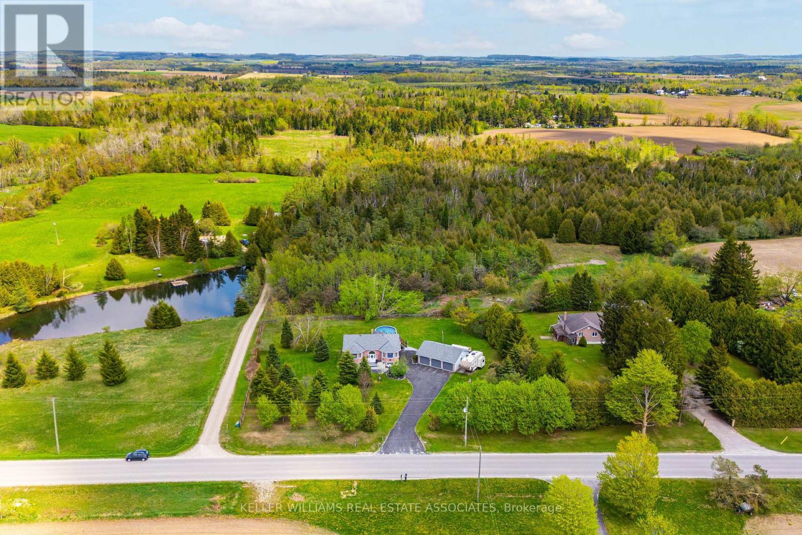 Property at 436451 4TH LINE image 3