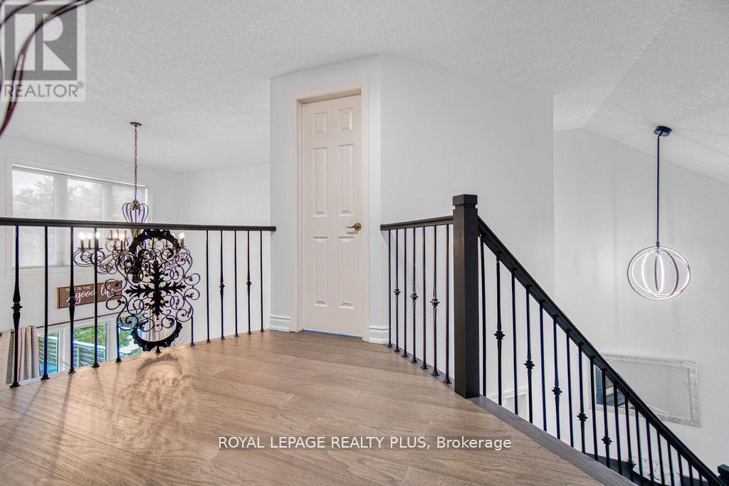 117 Pine Ridge Drive, Guelph, Ontario  N2L 1H7 - Photo 19 - X12154028