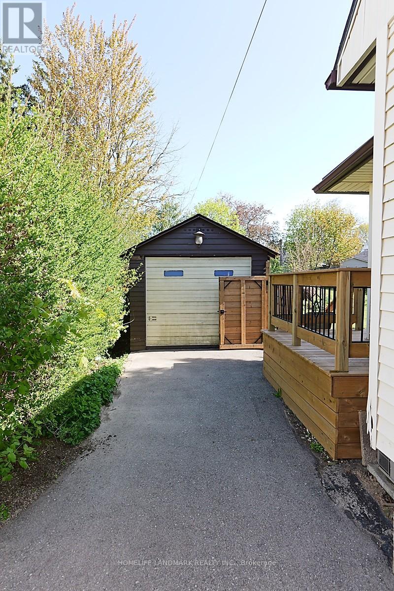 87 Ballantyne Avenue, Cambridge, Ontario  N1R 2S4 - Photo 10 - X12154030