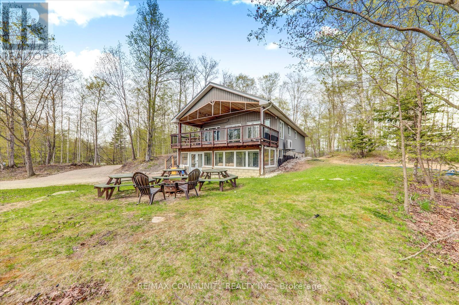 3 Sugarbush Road, South Bruce Peninsula, Ontario  N0H 2T0 - Photo 3 - X12154048