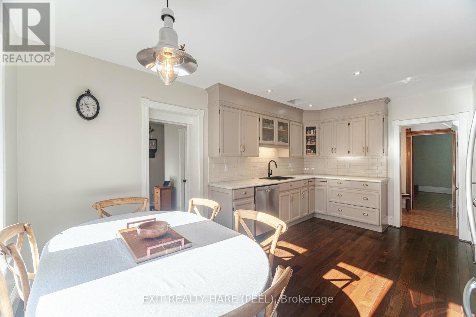 51 Osprey Street S, Southgate, Ontario  N0C 1B0 - Photo 14 - X12154074