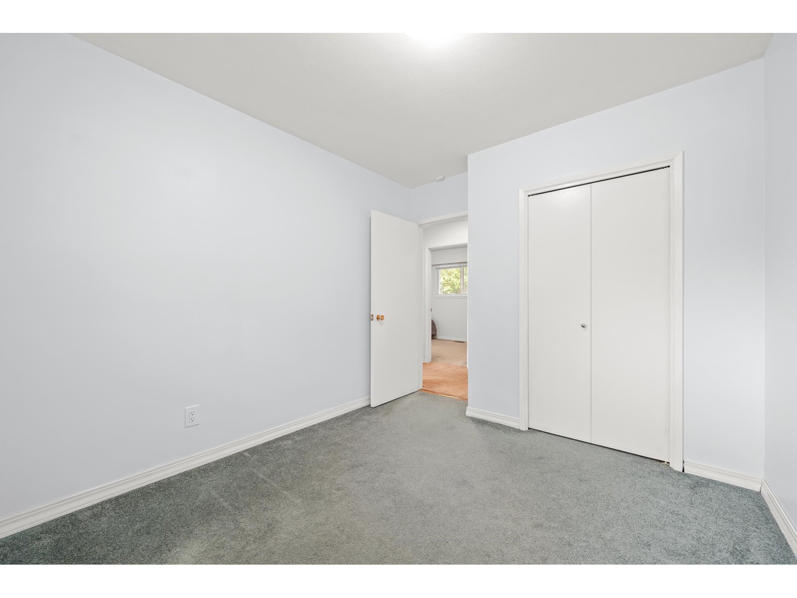 15022 Swallow Drive, Surrey, British Columbia  V3R 4X2 - Photo 13 - R3003354
