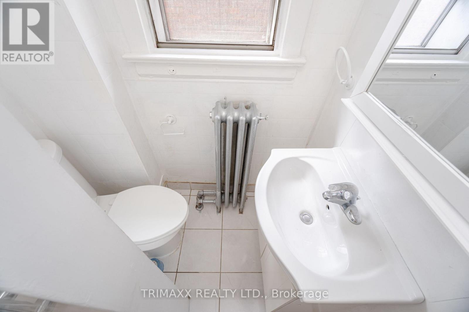 327 Atlas Avenue, Toronto, Ontario  M6C 3P8 - Photo 32 - C12148513