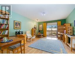 2190 30 Street NE