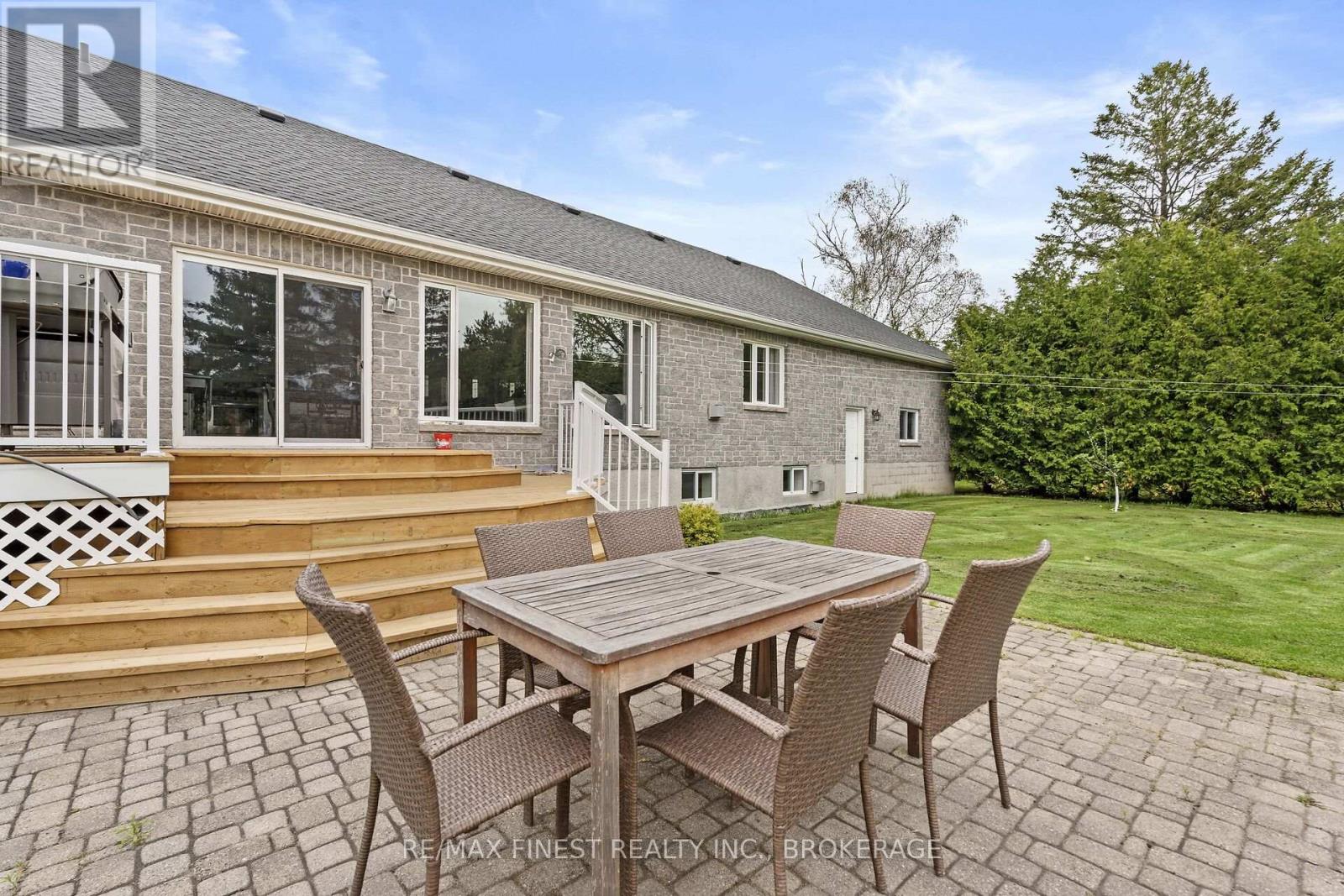 19 Dalgleish Avenue, Kingston, Ontario  K7L 5H6 - Photo 42 - X12154356