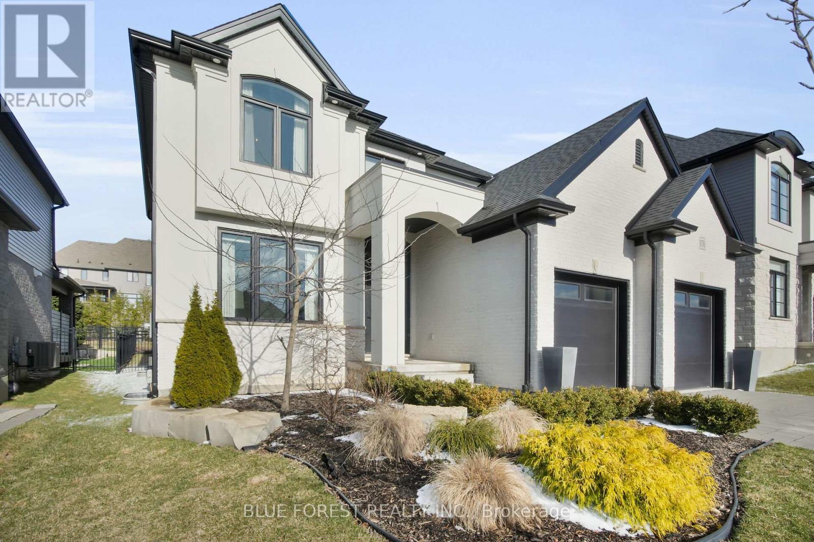 Property at 1056 TRAILSWAY AVENUE image 2