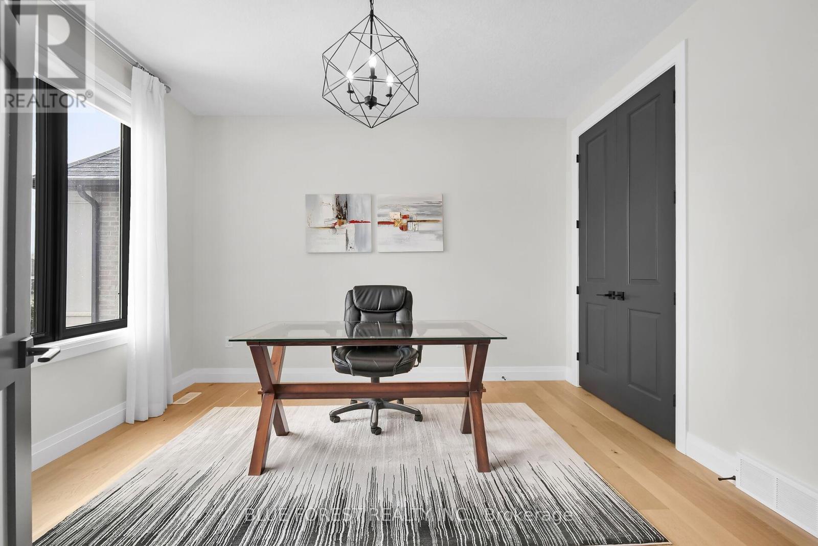 Property at 1056 TRAILSWAY AVENUE image 4