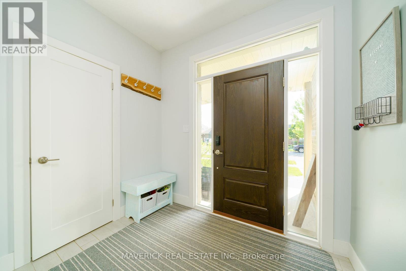 Property at 1461 RIVERBEND ROAD image 3